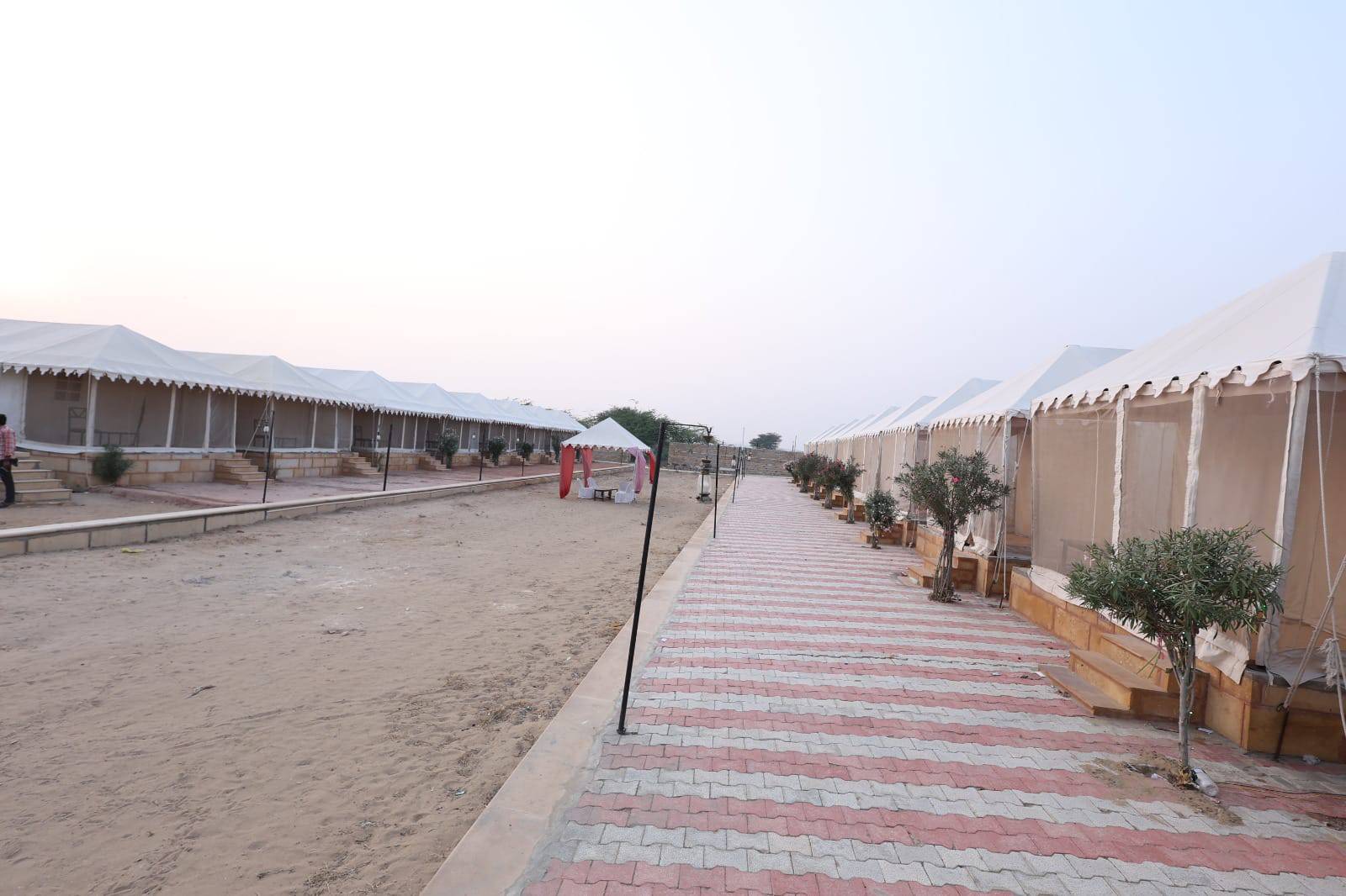 jaisalmer-tour-packages-khuri-desert-camp